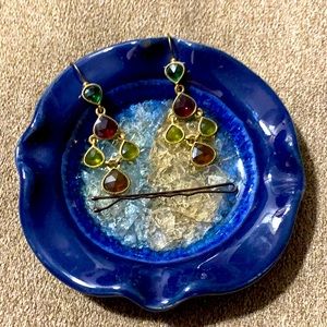 ❤️5/$15 earrings, or $5 each. Monet colors